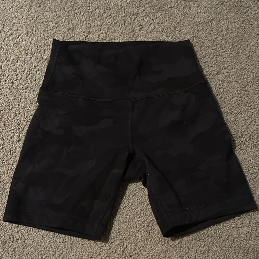 lululemon Wunder Train High-Rise Short 6”